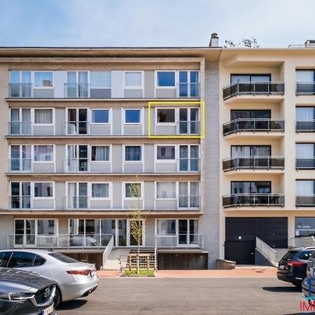 Appartement place Léopold 1er à la panne à 100m de la plage Esterno foto