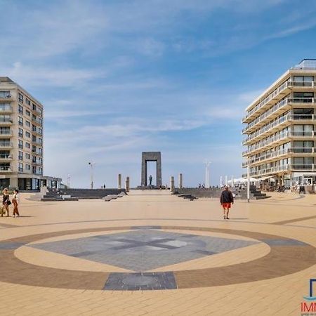 Appartement place Léopold 1er à la panne à 100m de la plage Esterno foto