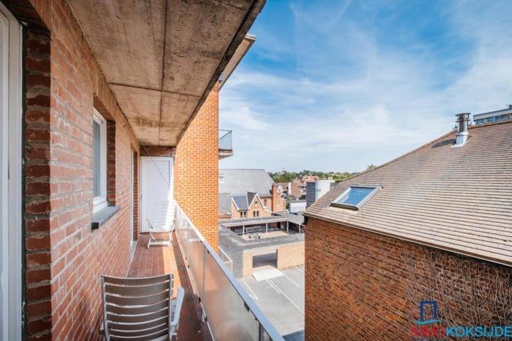 Appartement place Léopold 1er à la panne à 100m de la plage Esterno foto